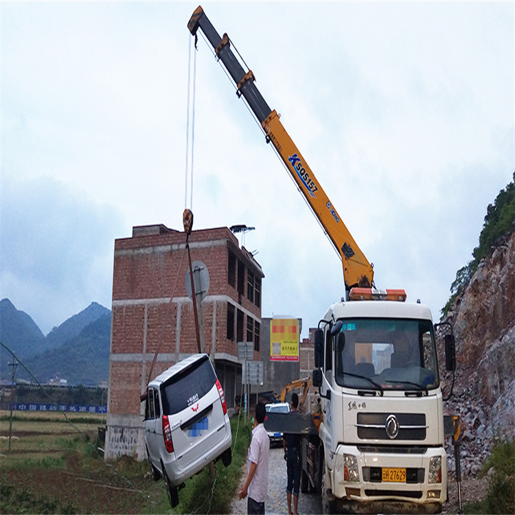 道路救援用随车吊应急服务:高效、可靠的紧急救援解决方案